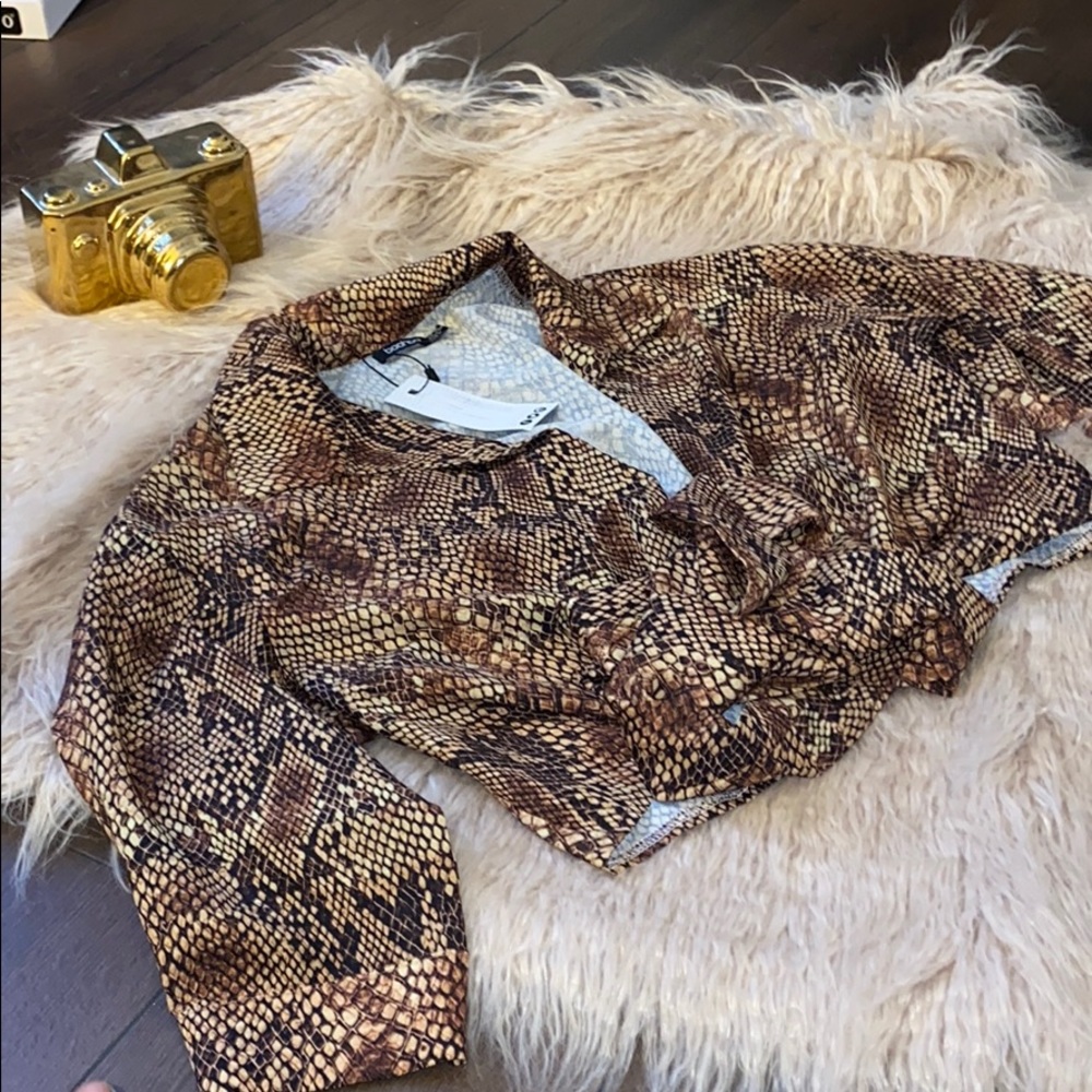 Boohoo Open Front Snakeskin Top